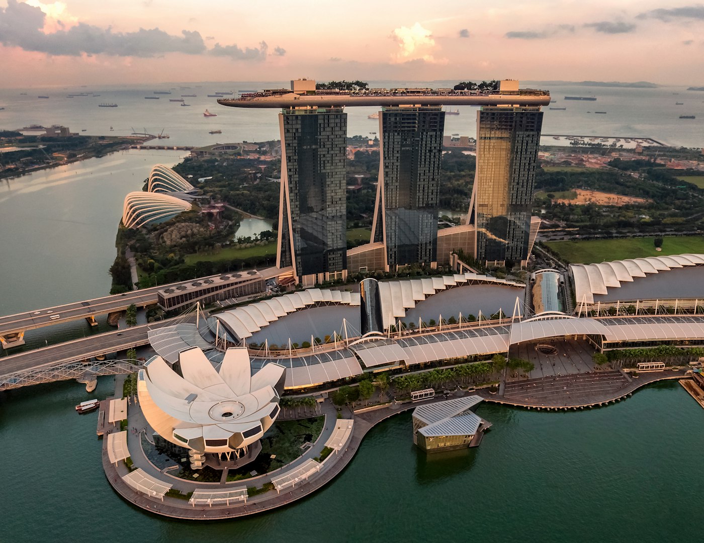 Singapore marina skyline